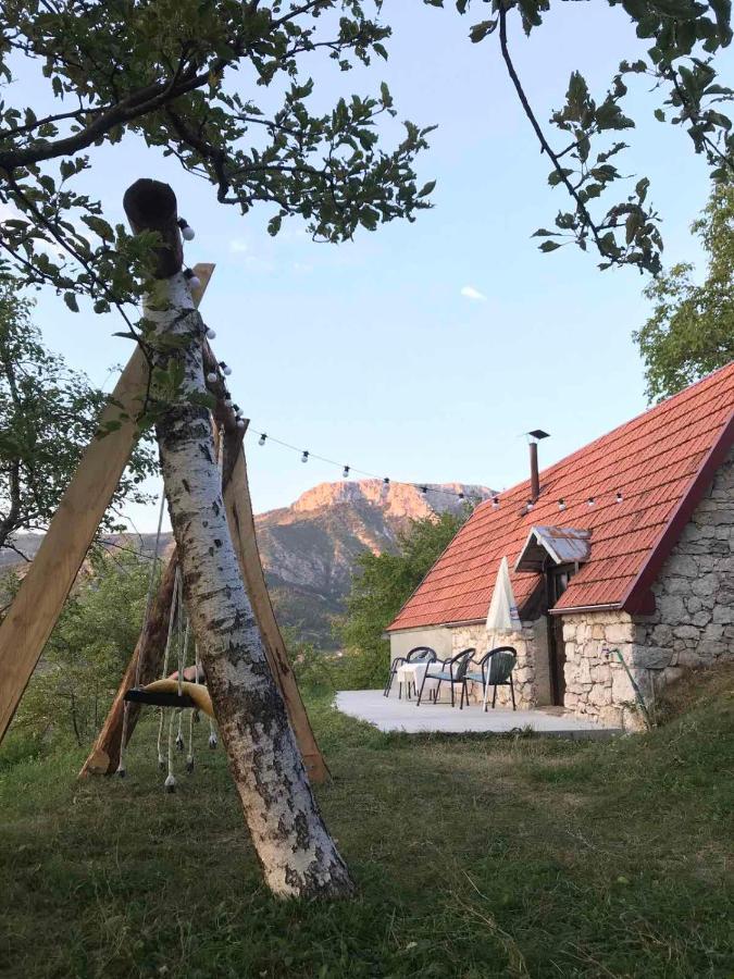 Grandma'S Hut Villa Niksic Exterior photo